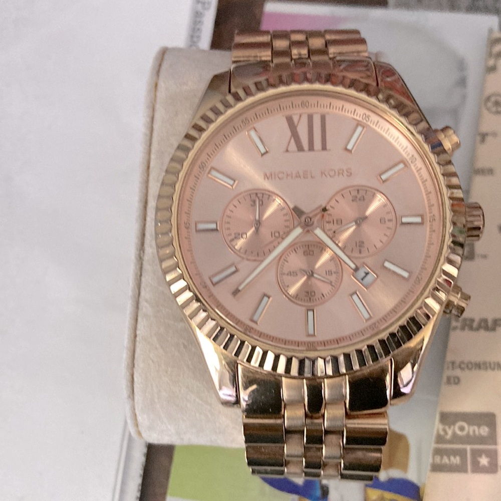 Rose gold Michael Kors